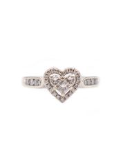 14K White Gold Heart Diamond Ring 0.68ctw Princess Cut SI2 H-I Vintage Appraised $2,600